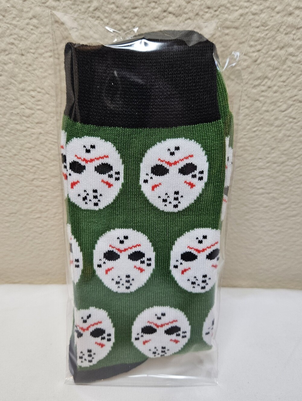5/$20 Friday The 13th Graphic Men's Socks NEW | Jason Voorhees